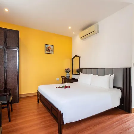 Serene Riverside Hotel Hoi An Exterior photo