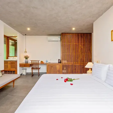 Serene Riverside Hotel Hoi An Exterior photo