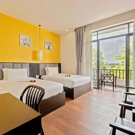 Serene Riverside Hotel Hoi An Exterior photo