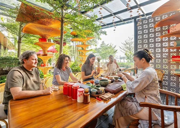 Khách Sạn Corner Riverside