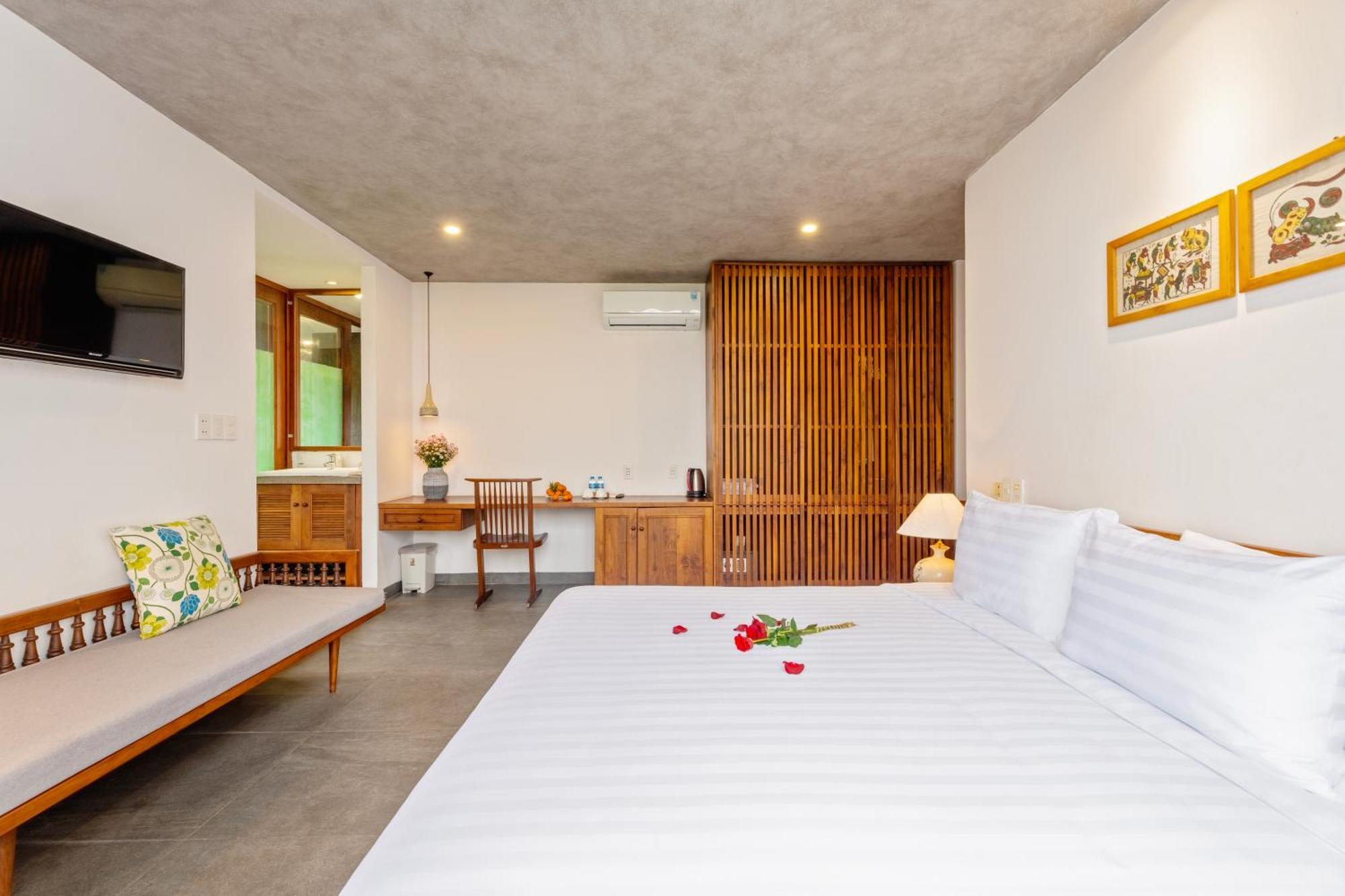 Khách sạn Corner Riverside Hội An