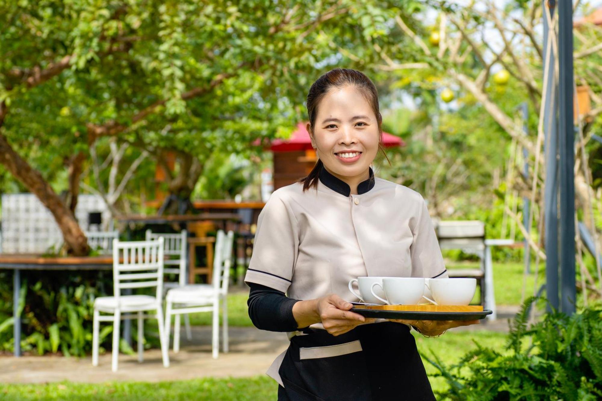 Khách sạn Corner Riverside 4*